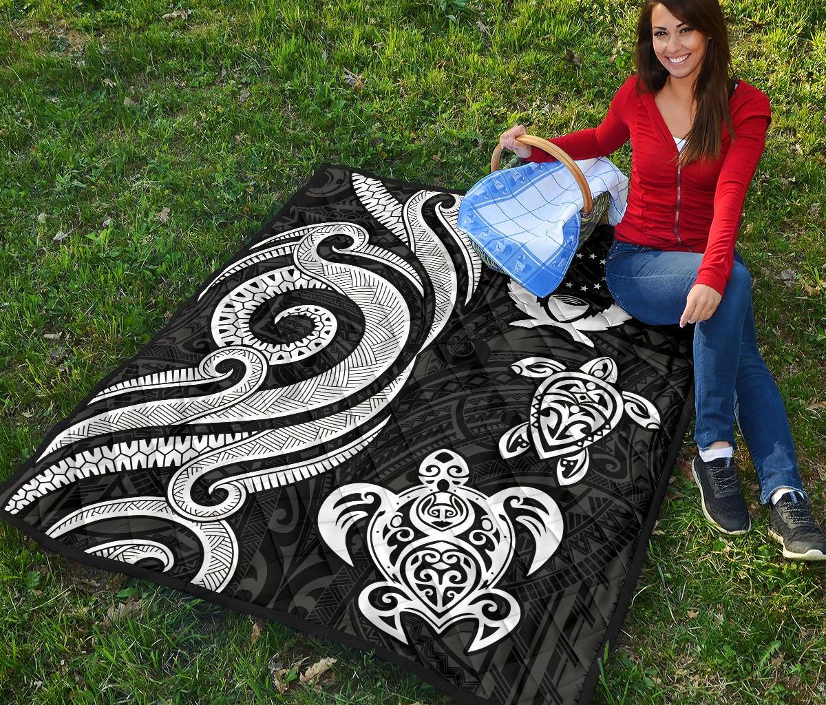 Pohnpei Premium Quilt - White Tentacle Turtle - Polynesian Pride