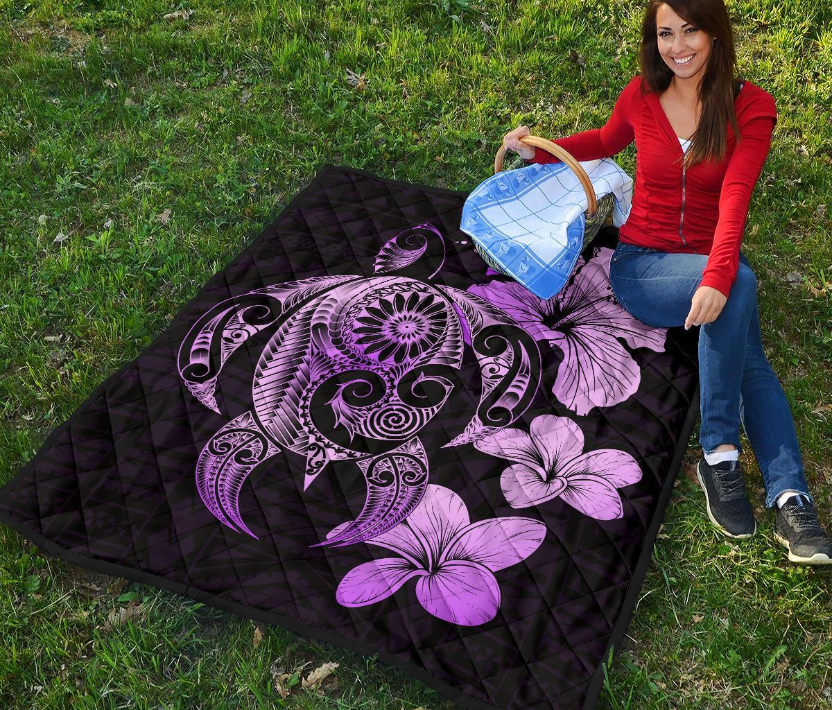 Hibiscus Plumeria Mix Polynesian Violet Turtle Premium Quilt - Polynesian Pride