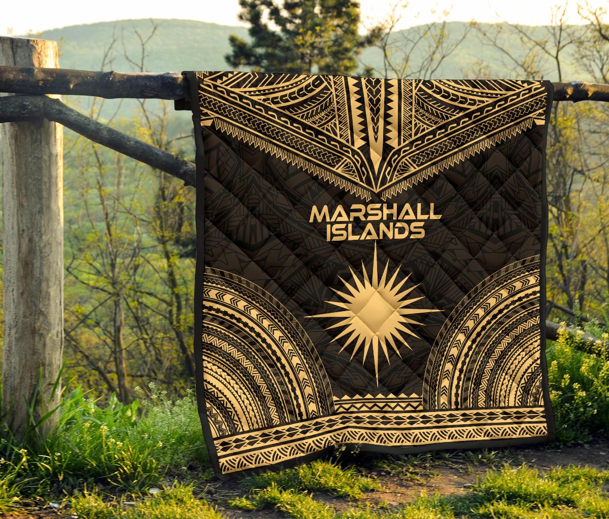 Marshall Islands Premium Quilt - Marshall Islands Flag Polynesian Chief Gold Version - Polynesian Pride