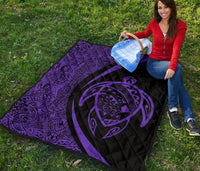 Hawaii Turtle Map Polynesian Premium Quilt - Purple - Circle Style - Polynesian Pride