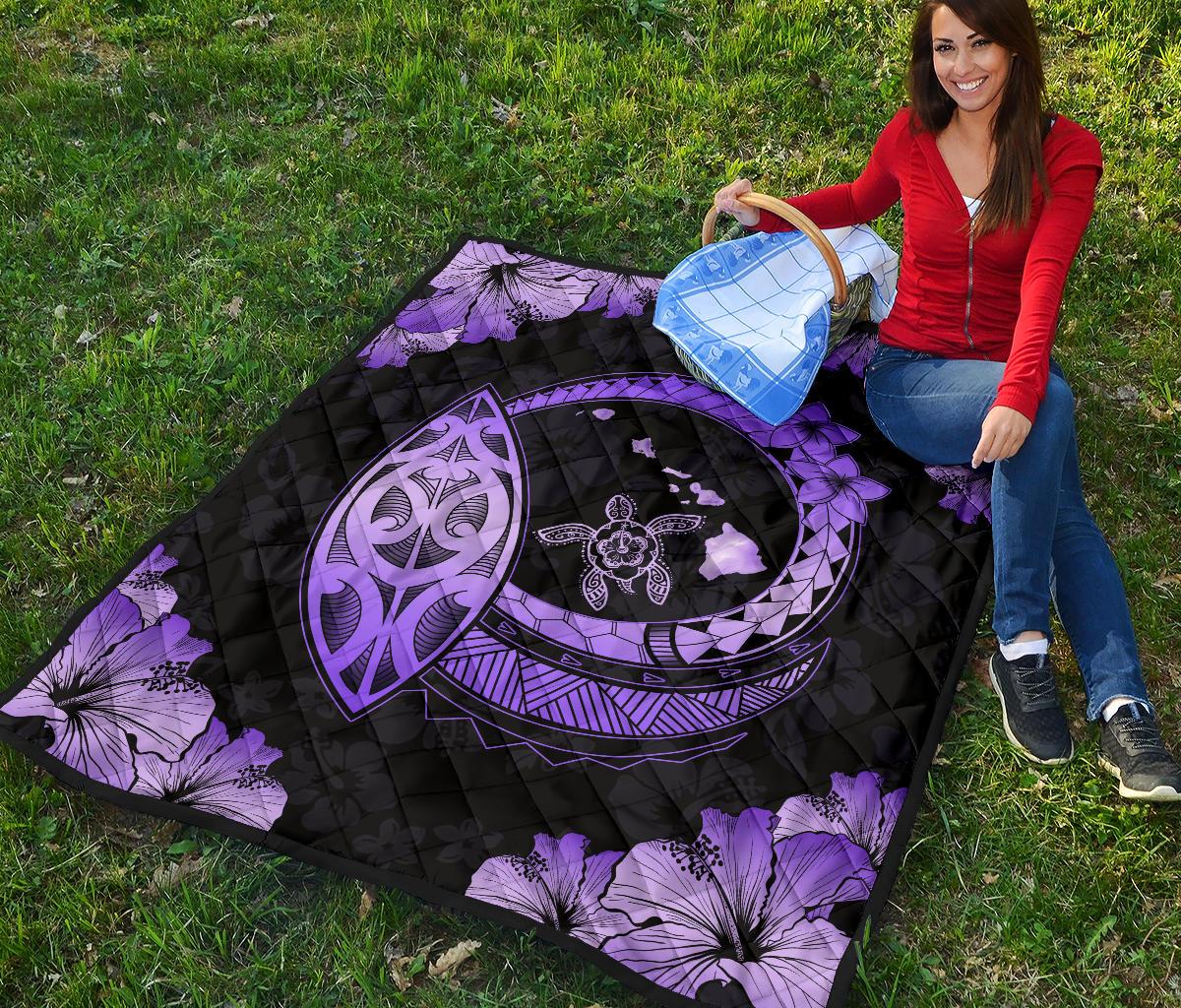 Hawaii Hibiscus Map Hidden Polynesian Purple Premium Quilt - Polynesian Pride