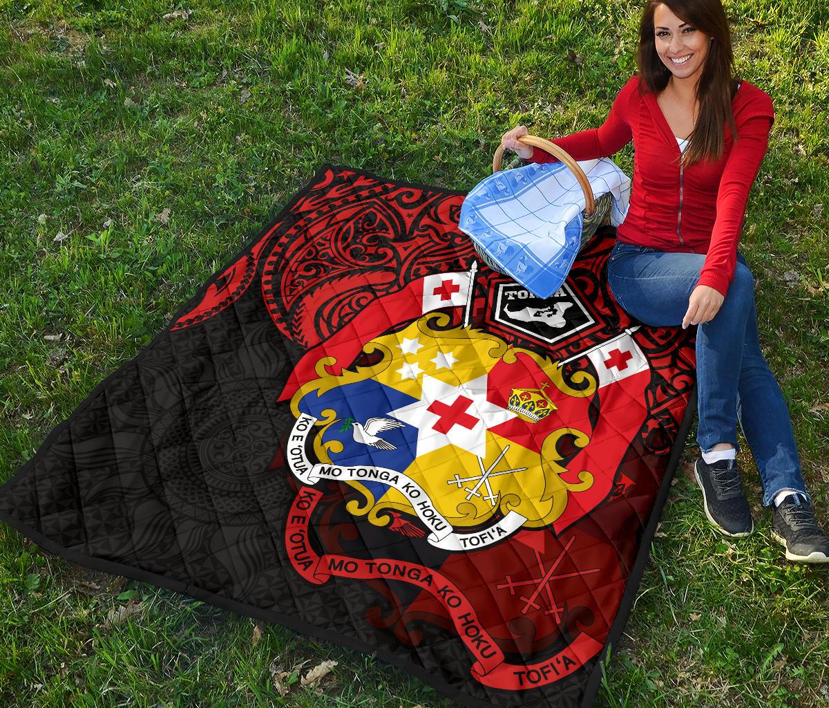 Tonga Polynesian Premium Quilt - Tongan Coat Of Arms Polynesian Tattoo - Polynesian Pride