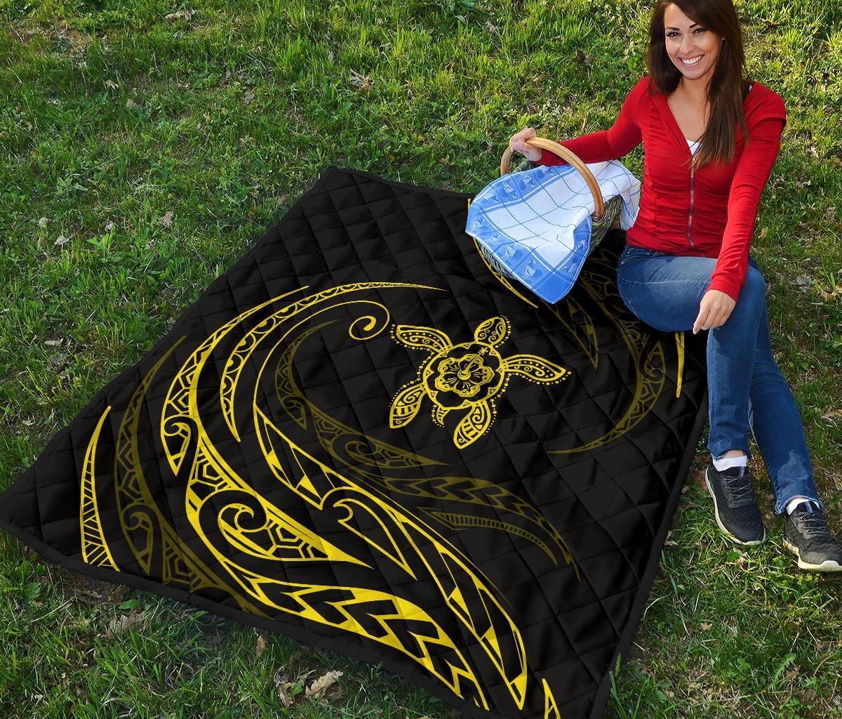 Hawaii Turtle Hibicus Premium Quilt - Frida Style - Yellow - Polynesian Pride
