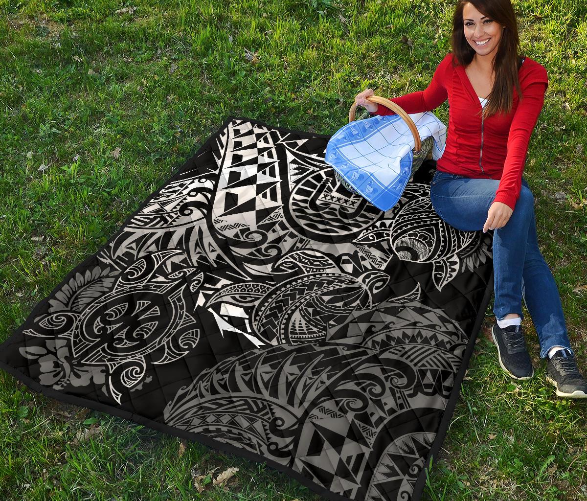 Tahiti Polynesian Premium Quilt - White Turtle Hibiscus Flowing - Polynesian Pride