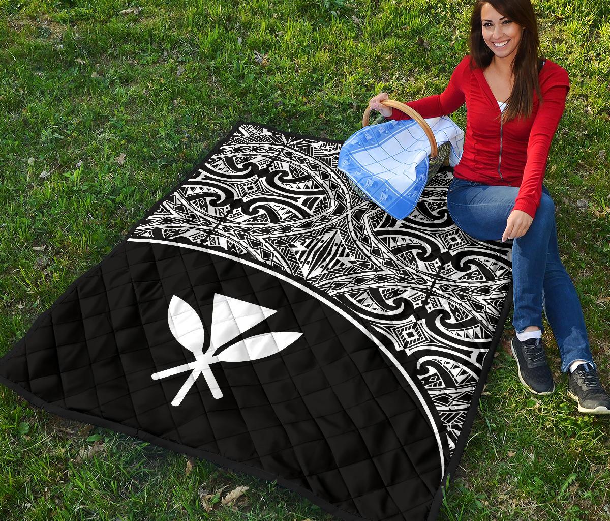 Hawaii Polynesian Premium Quilt - White Kanaka Maoli Curve Version - Polynesian Pride