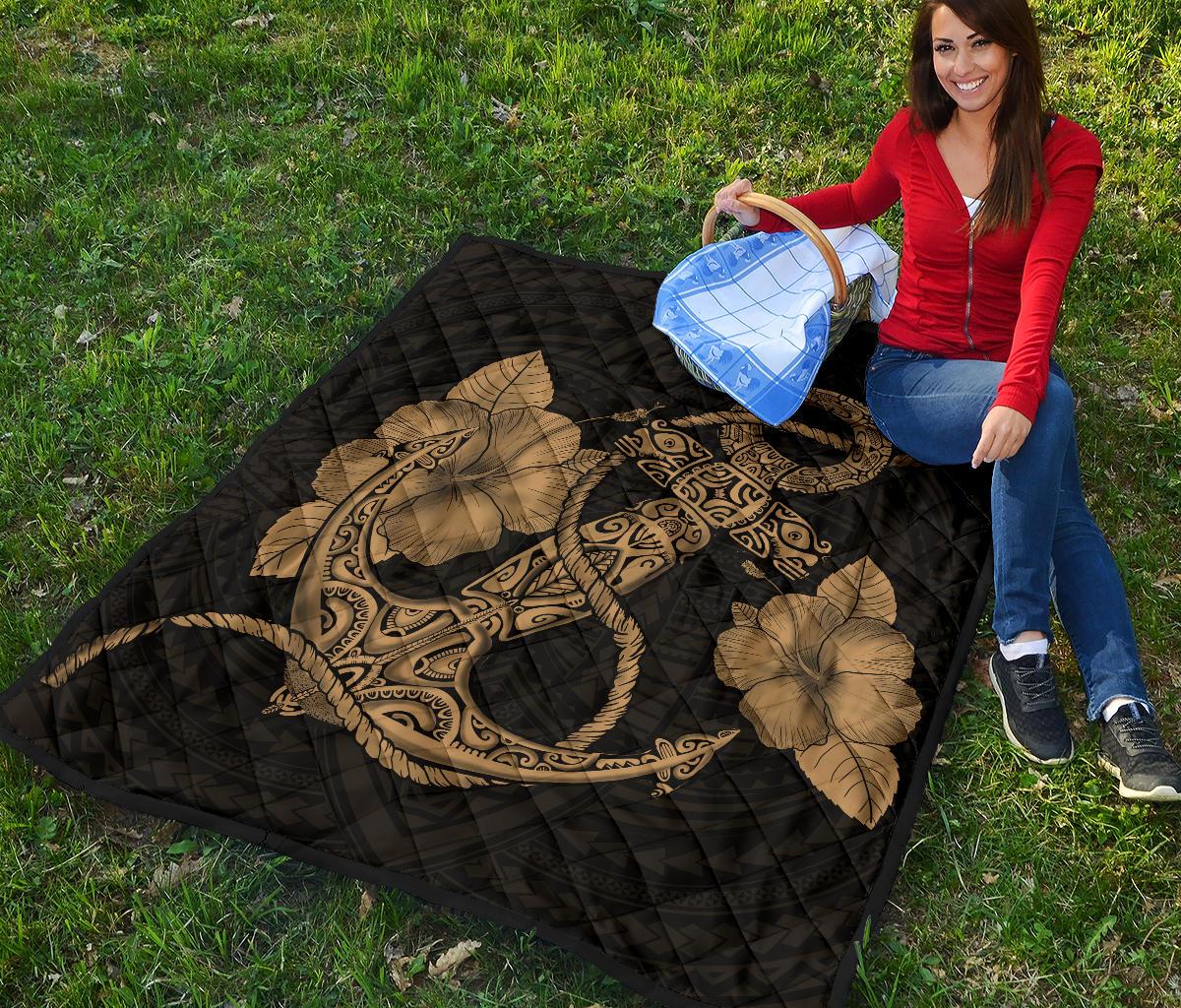Anchor Gold Poly Tribal Premium Quilt - Polynesian Pride