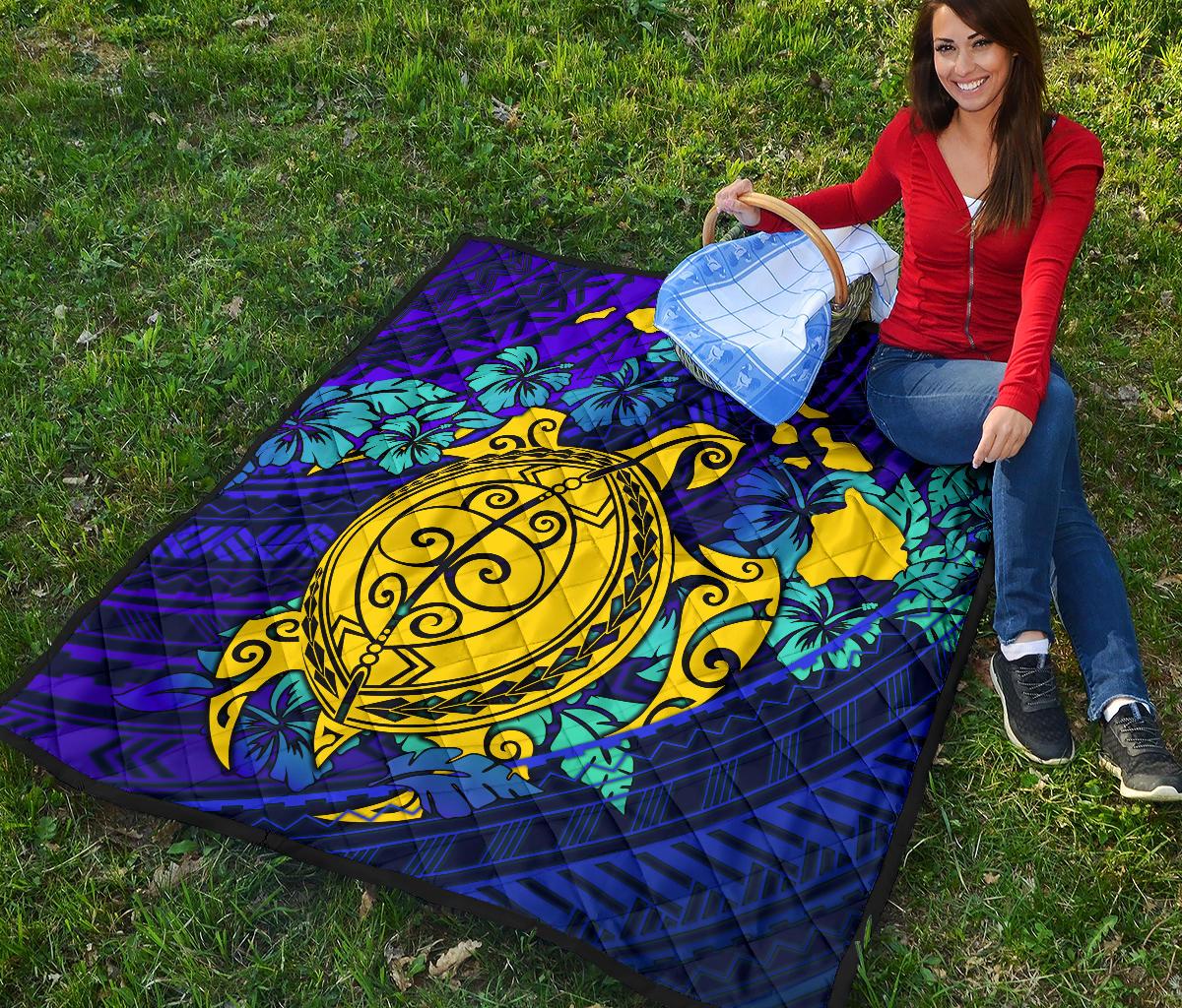 Hawaii Polynesian Premium Quilt - Hawaii Yellow Turtle Map & Torquoise Hibiscus - Polynesian Pride