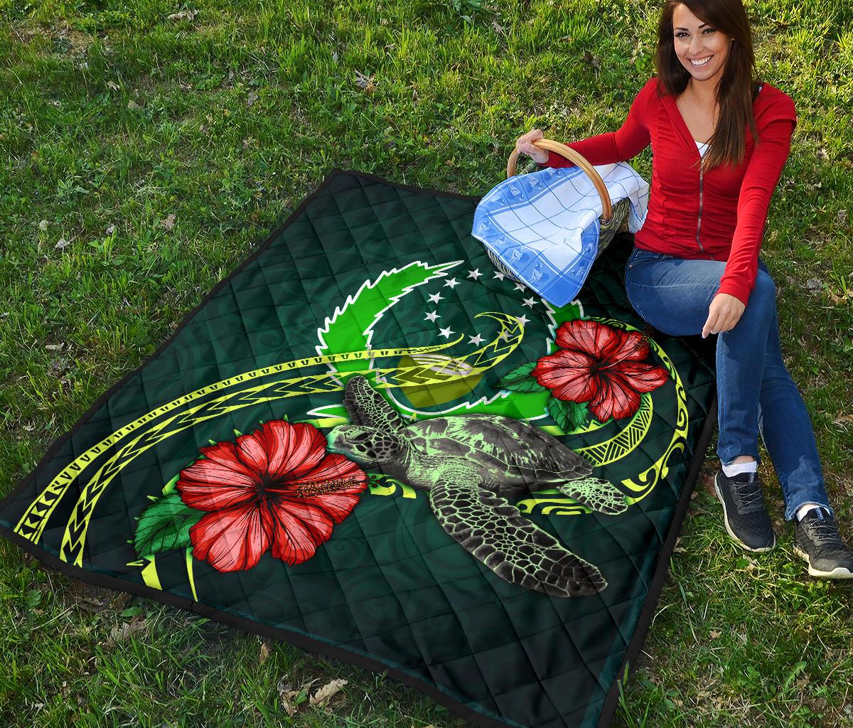 Pohnpei Polynesian Premium Quilt - Green Turtle Hibiscus - Polynesian Pride