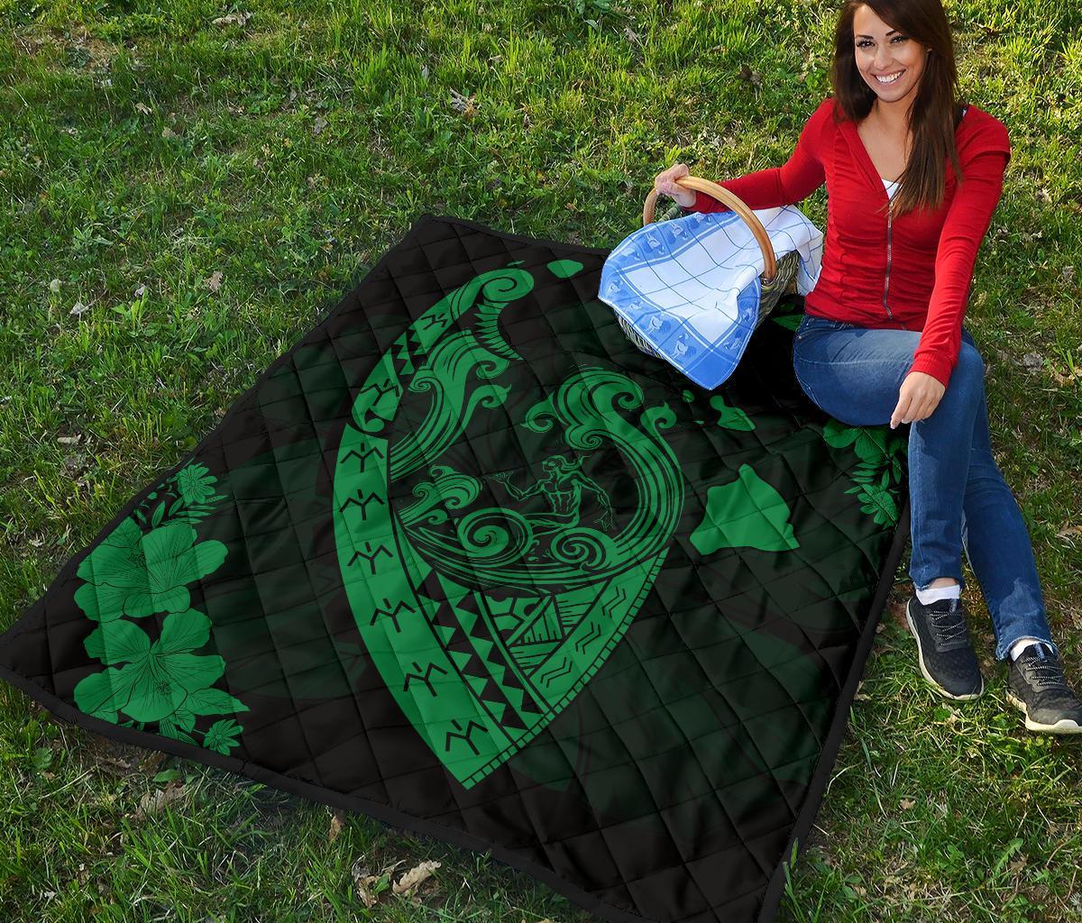 Hawaii Hibiscus Banzai Surfing Premium Quilt Green - Polynesian Pride