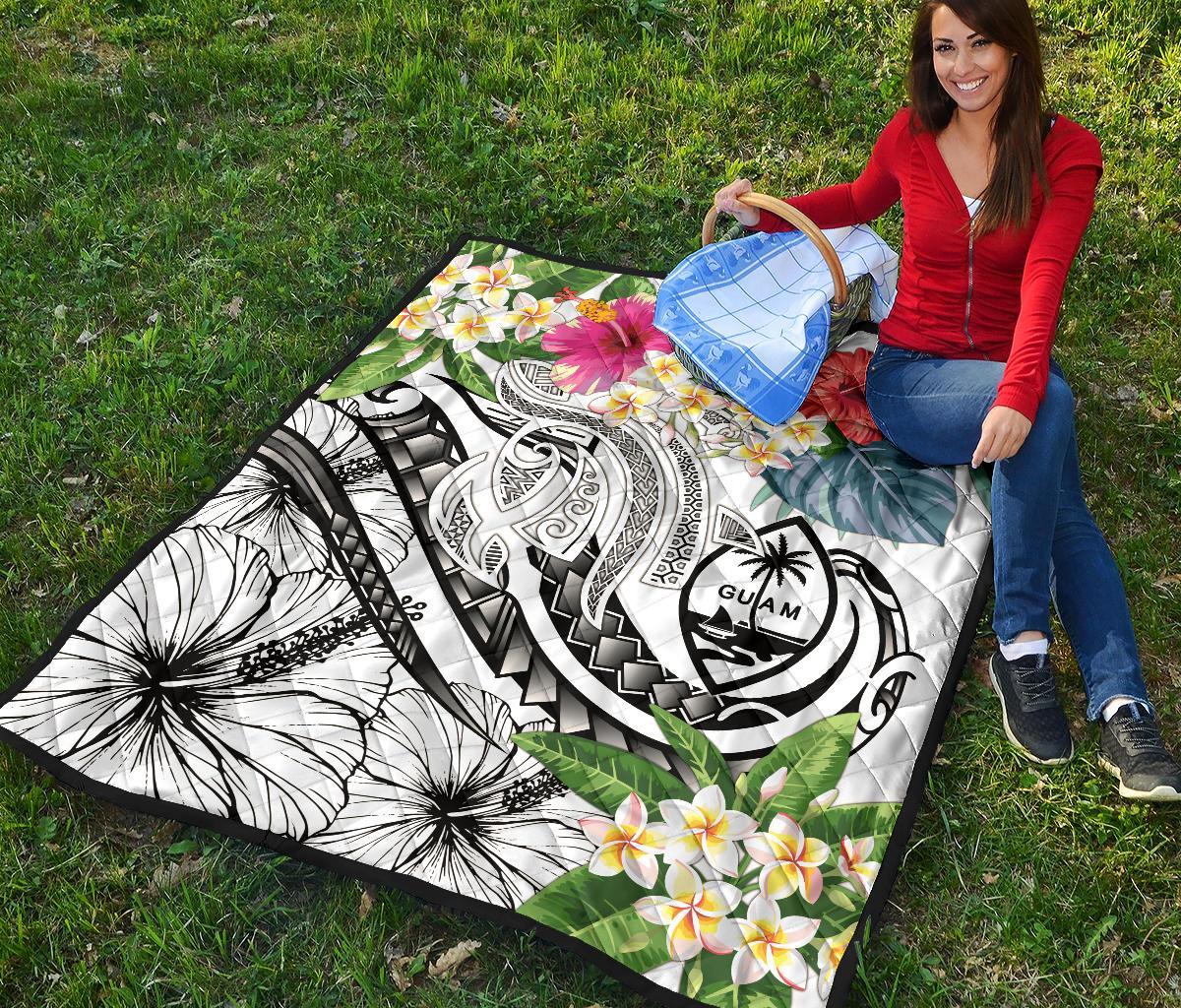Guam Polynesian Premium Quilt - Summer Plumeria (White) - Polynesian Pride