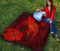 Hawaii Whale Swim Poly Red Premium Quilt - Polynesian Pride