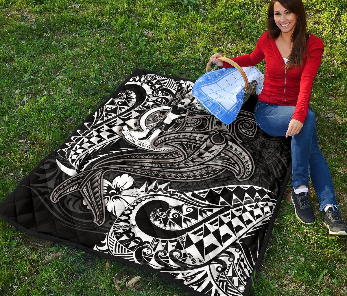 Vanuatu Polynesian Premium Quilt - White Shark Polynesian Tattoo - Polynesian Pride
