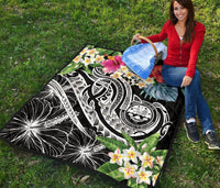 FSM Polynesian Premium Quilt - Summer Plumeria (Black) - Polynesian Pride