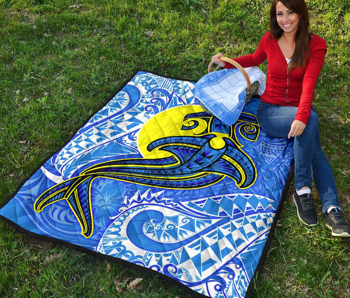 Palau Polynesian Premium Quilt - Palau Flag with Polynesian Tattoo - Polynesian Pride