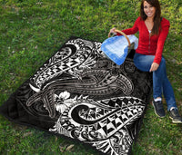 Polynesian Premium Quilt - White Shark Polynesian Tattoo - Polynesian Pride