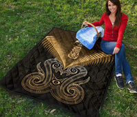 Maori Manaia New Zealand Premium Quilt Gold - Polynesian Pride