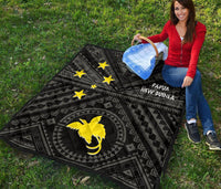 Papua New Guinea Premium Quilt - Flag With Polynesian Patterns (Black) - Polynesian Pride