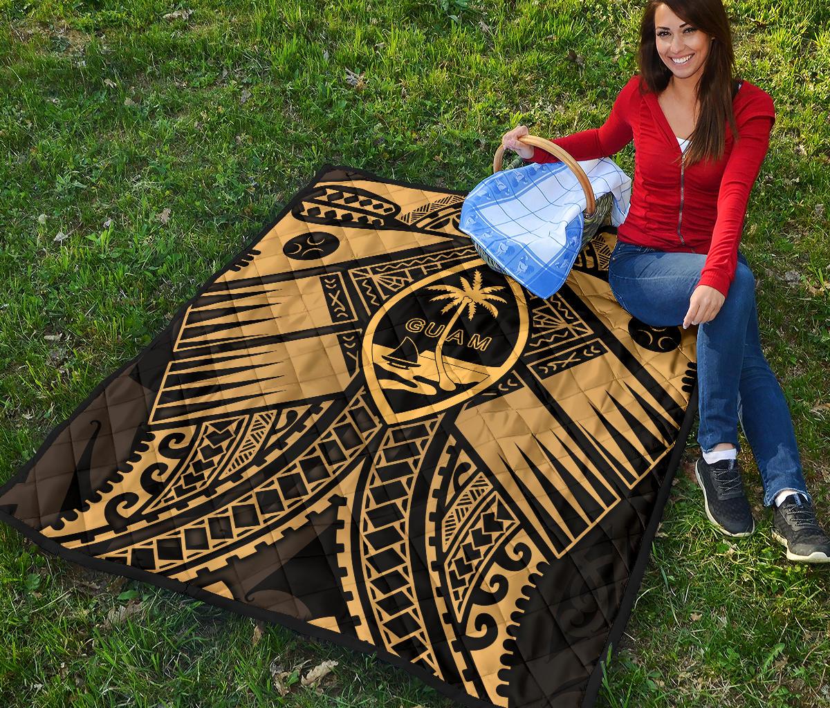 Guam Polynesian Premium Quilt - Guam Gold Seal with Polynesian Tattoo - Polynesian Pride