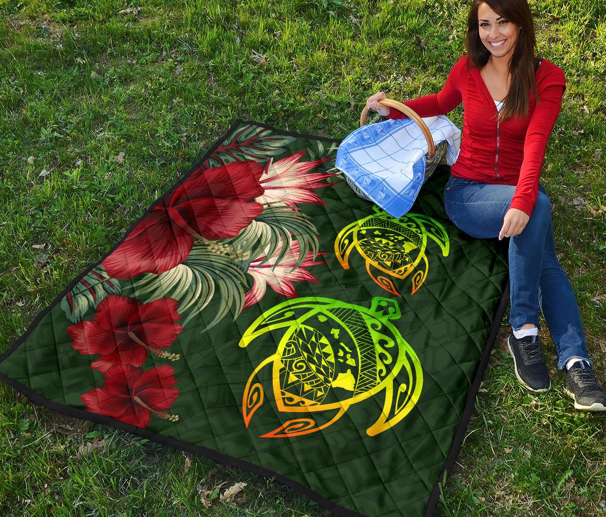 Hawaii Premium Quilt - Turtle Hibiscus Pattern Hawaiian Premium Quilt - Green - Polynesian Pride