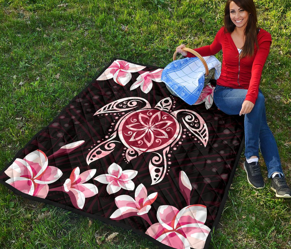 Hawaiian Pinky Turtle Plumeria Quilt - Polynesian Pride