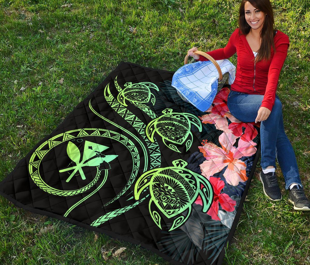 Hawaii Turtle Polynesian Tropical Premium Quilt - Cora Style Yellow - Polynesian Pride