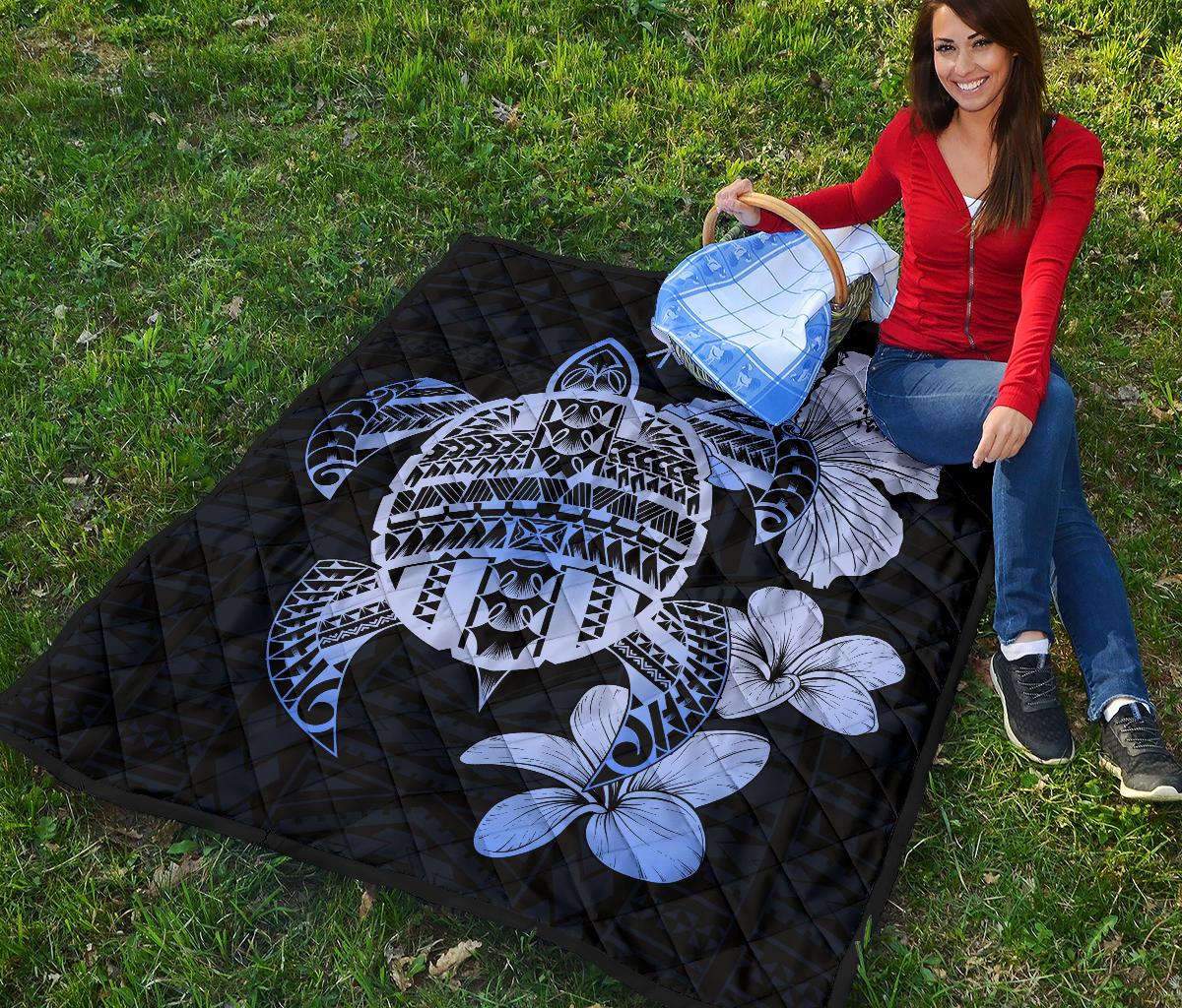 Hawaiian Kanaka Hibiscus Plumeria Mix Polynesian Turtle Premium Quilt Blue AH - Polynesian Pride
