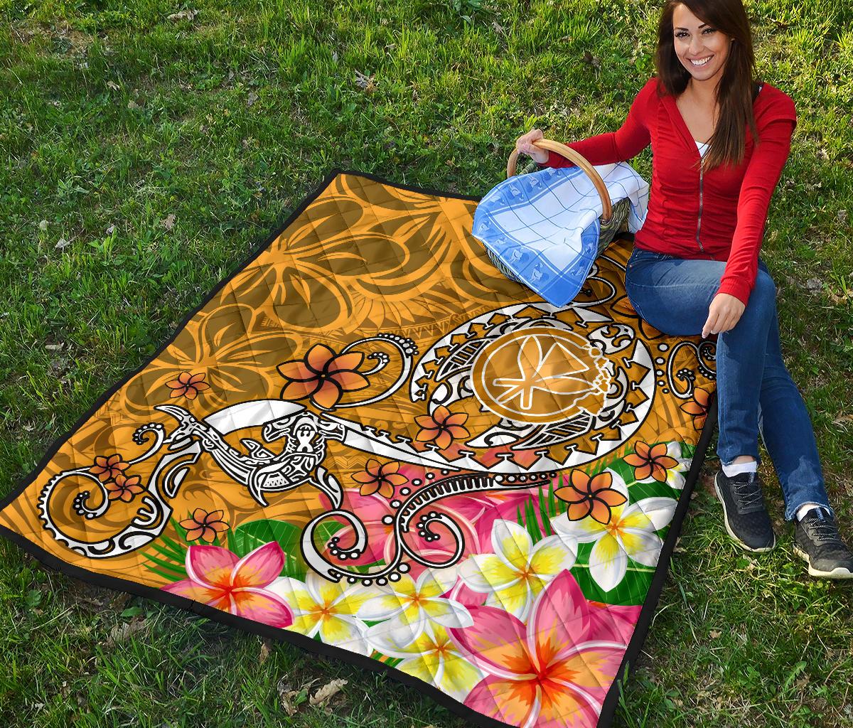 Hawaii Premium Quilt - Turtle Plumeria Polynesian Tattoo Gold Color - Polynesian Pride