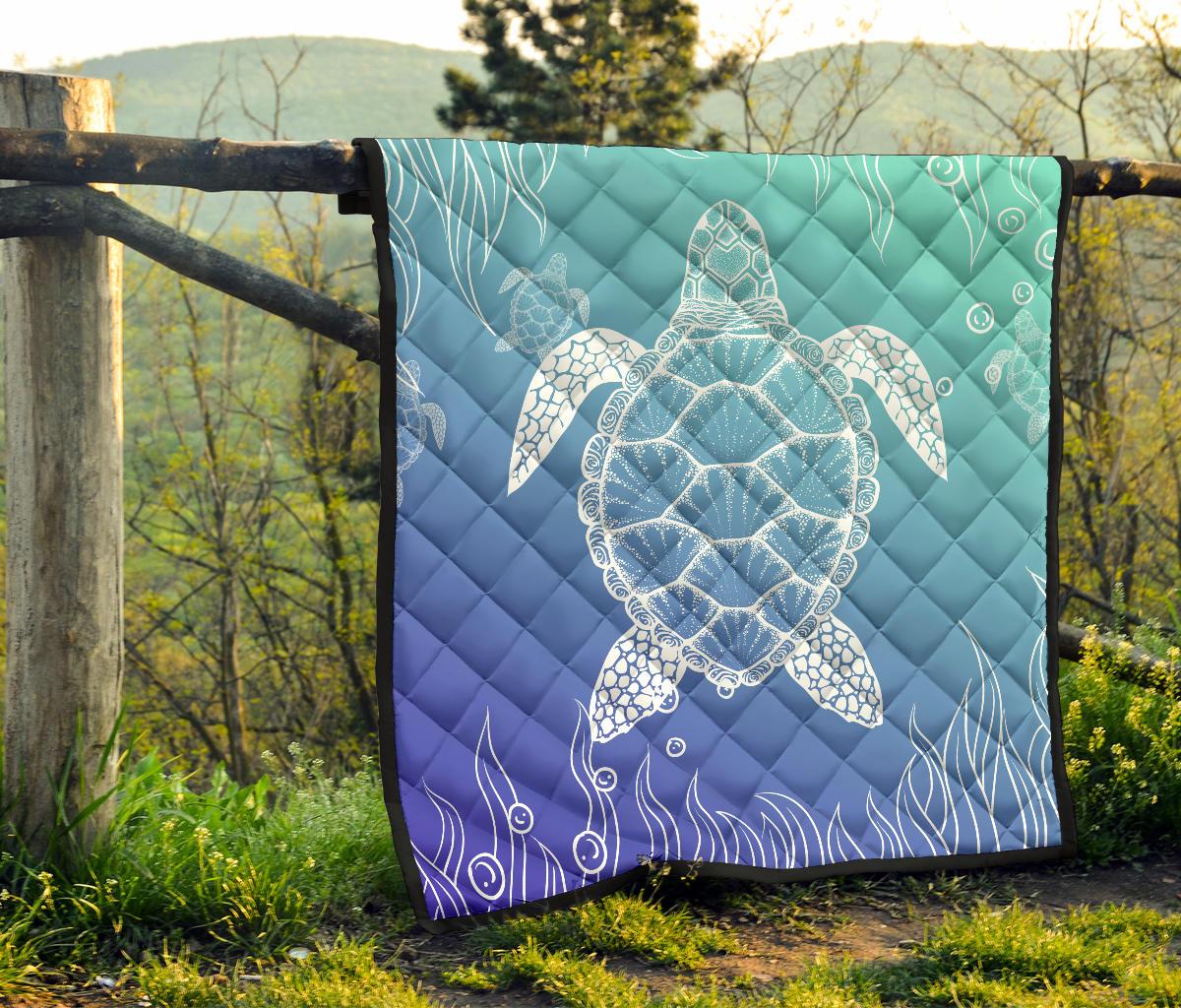 Turtle Blur Background Premium Quilt - Polynesian Pride