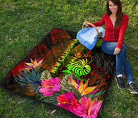 New Caledonia Polynesian Premium Quilt - Hibiscus and Banana Leaves - Polynesian Pride