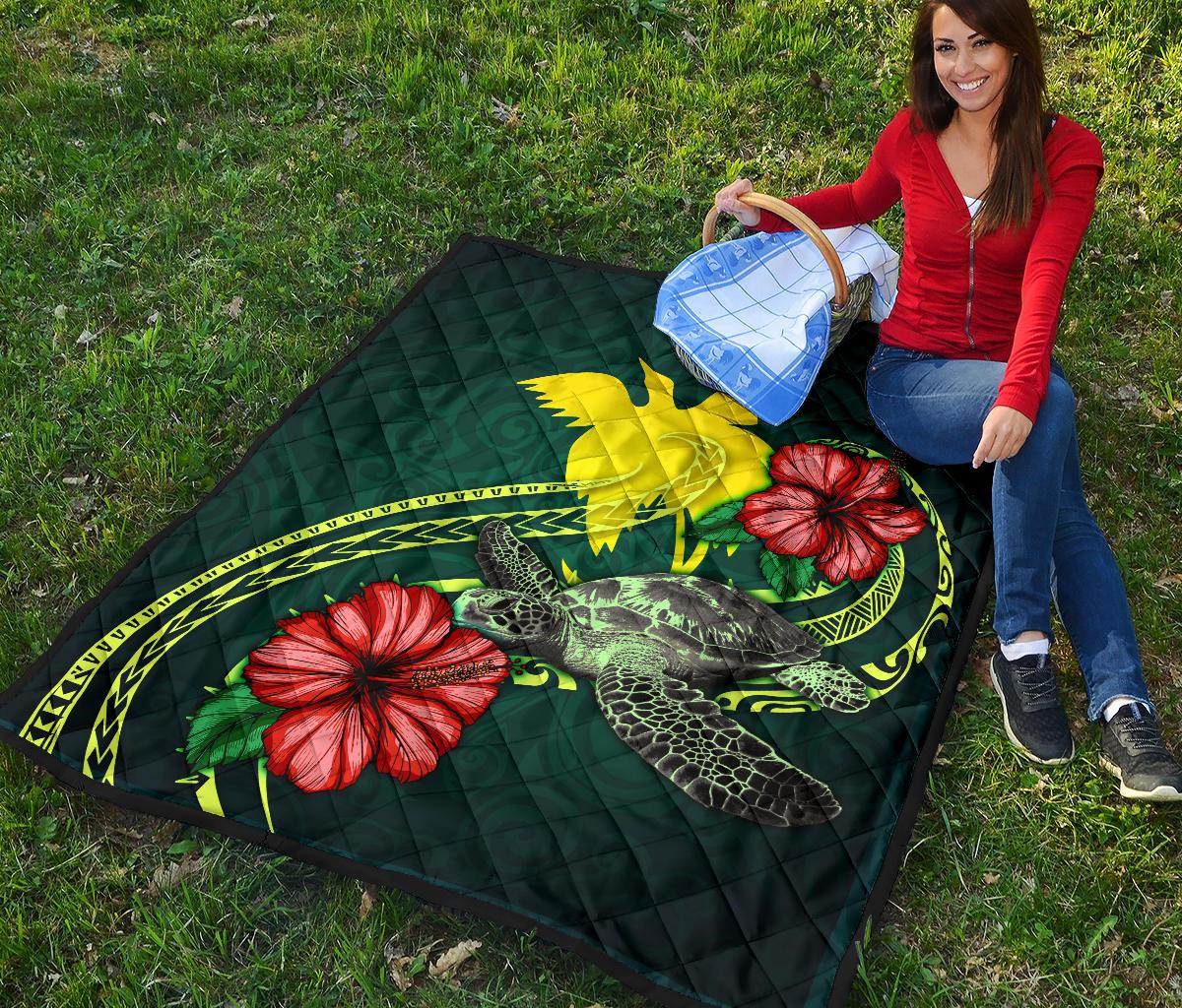 Papua New Guinea Polynesian Premium Quilt - Green Turtle Hibiscus - Polynesian Pride