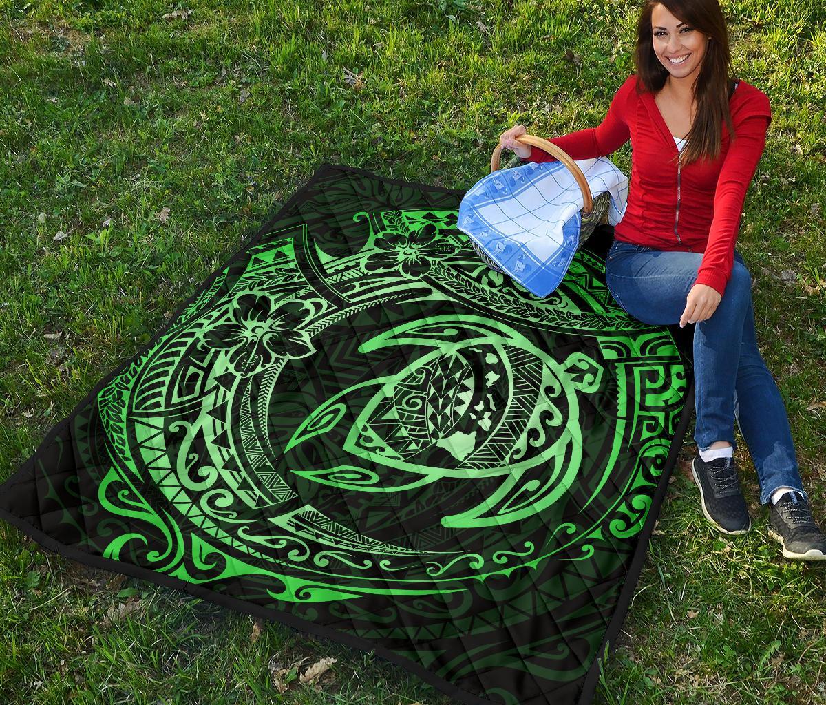 Hawaiian Turtle Polynesian Green Premium Quilt - Polynesian Pride