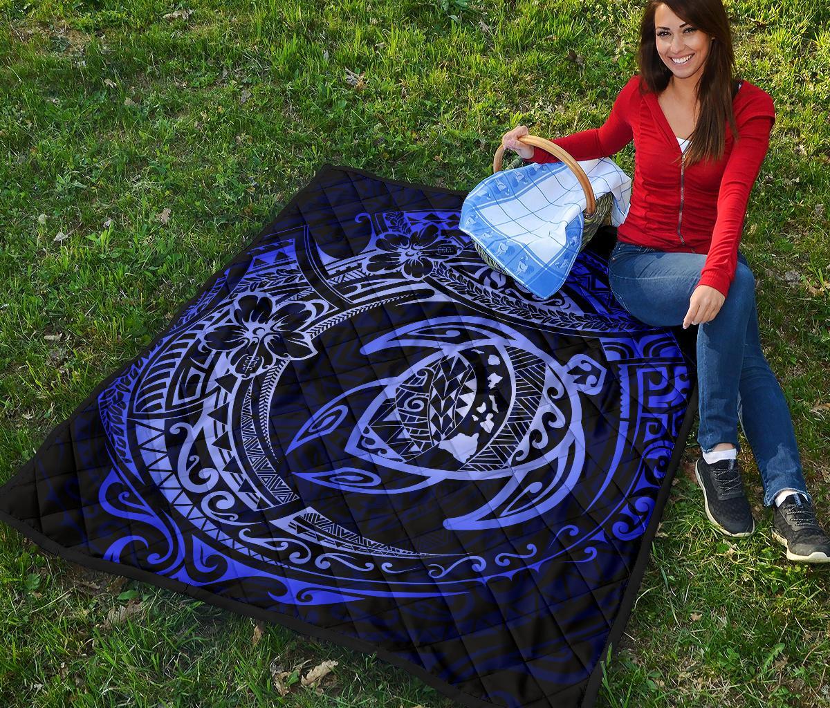 Hawaiian Turtle Polynesian Blue Premium Quilt - Polynesian Pride
