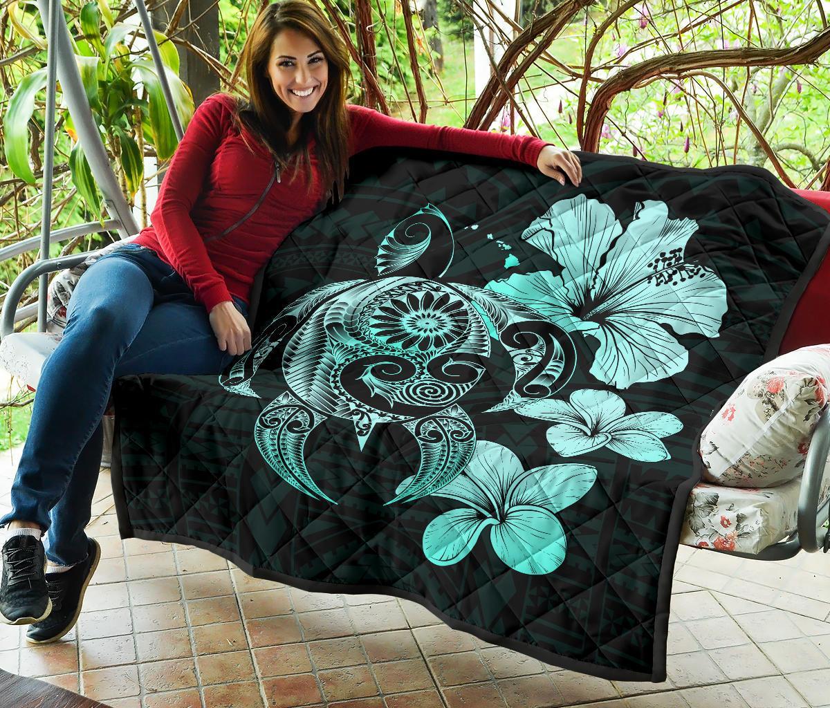 Hibiscus Plumeria Mix Polynesian Turquoise Turtle Premium Quilt - Polynesian Pride