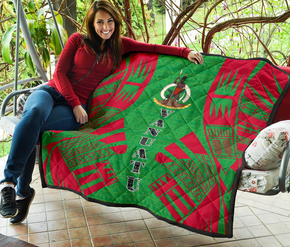 Vanuatu Premium Quilt - Vanuatu Coat Of Arms Polynesian Red Tattoo (Green) - Polynesian Pride