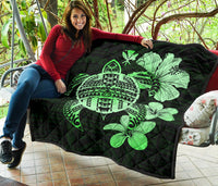 Hawaiian Kanaka Hibiscus Plumeria Mix Polynesian Turtle Premium Quilt Green AH - Polynesian Pride