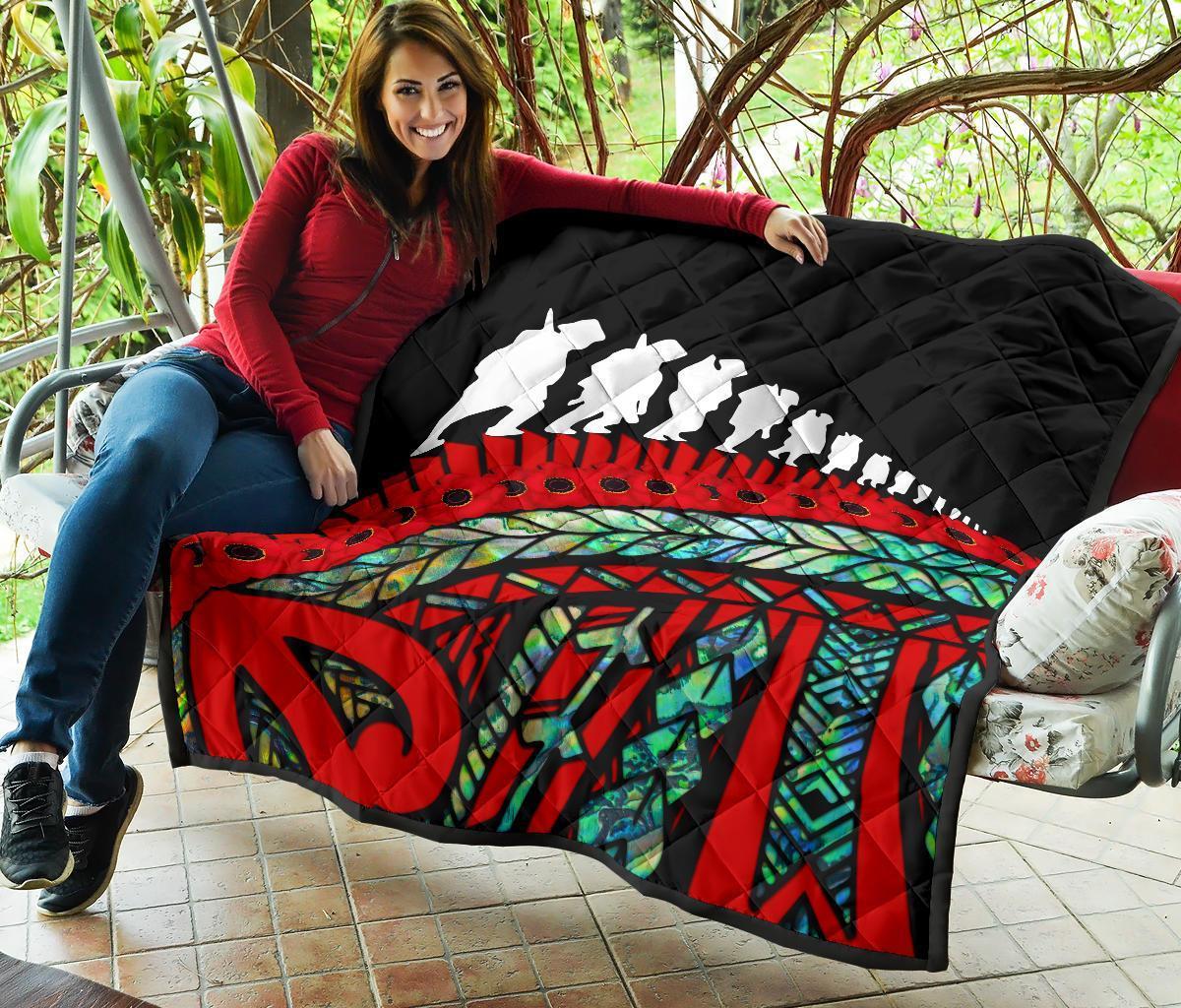 Anzac New Zealand Quilt, Poppies Lest We Forget Maori Premium Quilt Soldiers Paua - Polynesian Pride