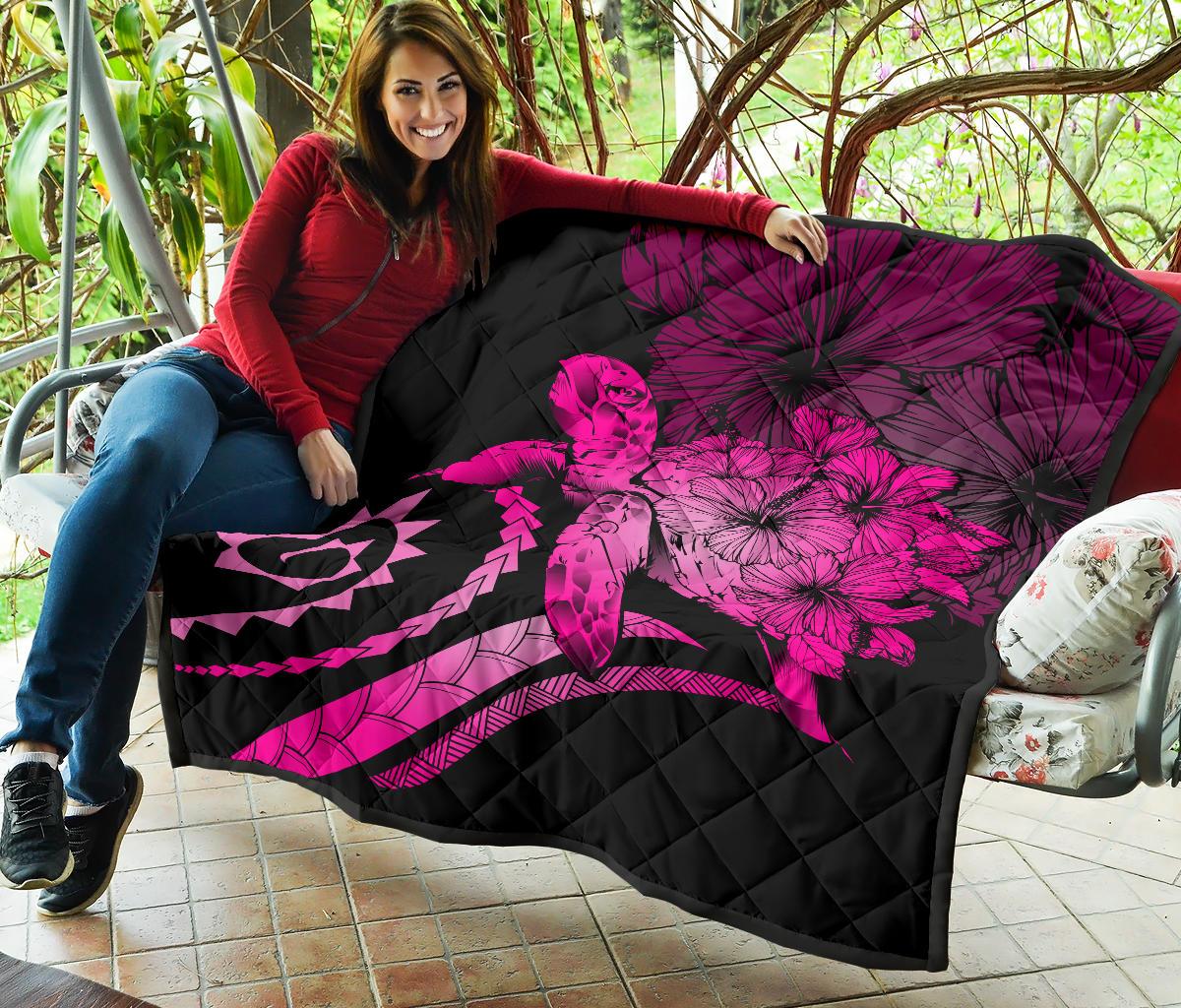 Hawaii Turtle Hibiscus Polynesian Vintage Premium Quilt - Pink - Polynesian Pride