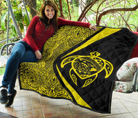 Hawaii Turtle Map Polynesian Premium Quilt - Yellow - Circle Style - Polynesian Pride