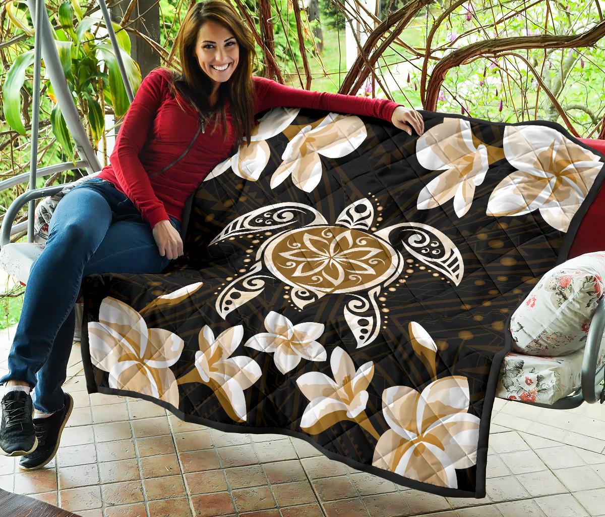 Hawaiian Gold Turtle Plumeria Quilt - Polynesian Pride