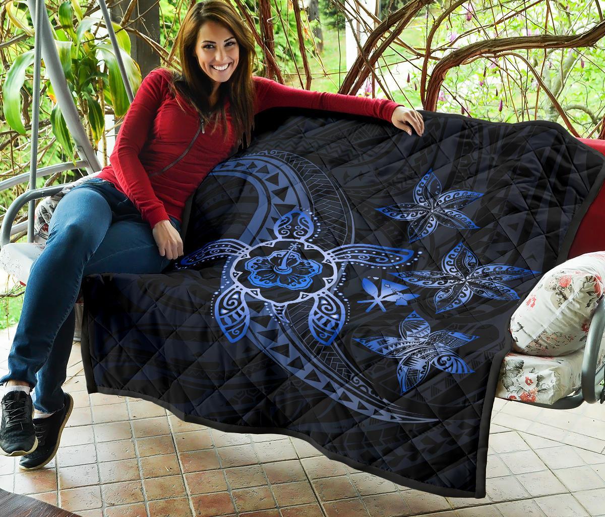 Kanaka Map Hibiscus Plumeria Turtle Art Blue Polynesian Premium Quilt - Polynesian Pride