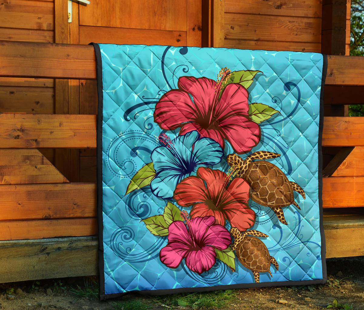 Ocean Hibiscus Premium Quilt - Polynesian Pride