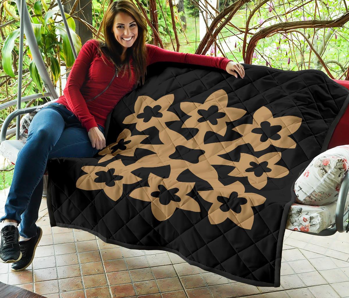 Hawaiian Premium Quilt Royal Pattern - Black And Gold - A1 Style - Polynesian Pride