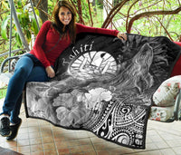 Tahiti Premium Quilt - Humpback Whale with Tropical Flowers (White) - Polynesian Pride