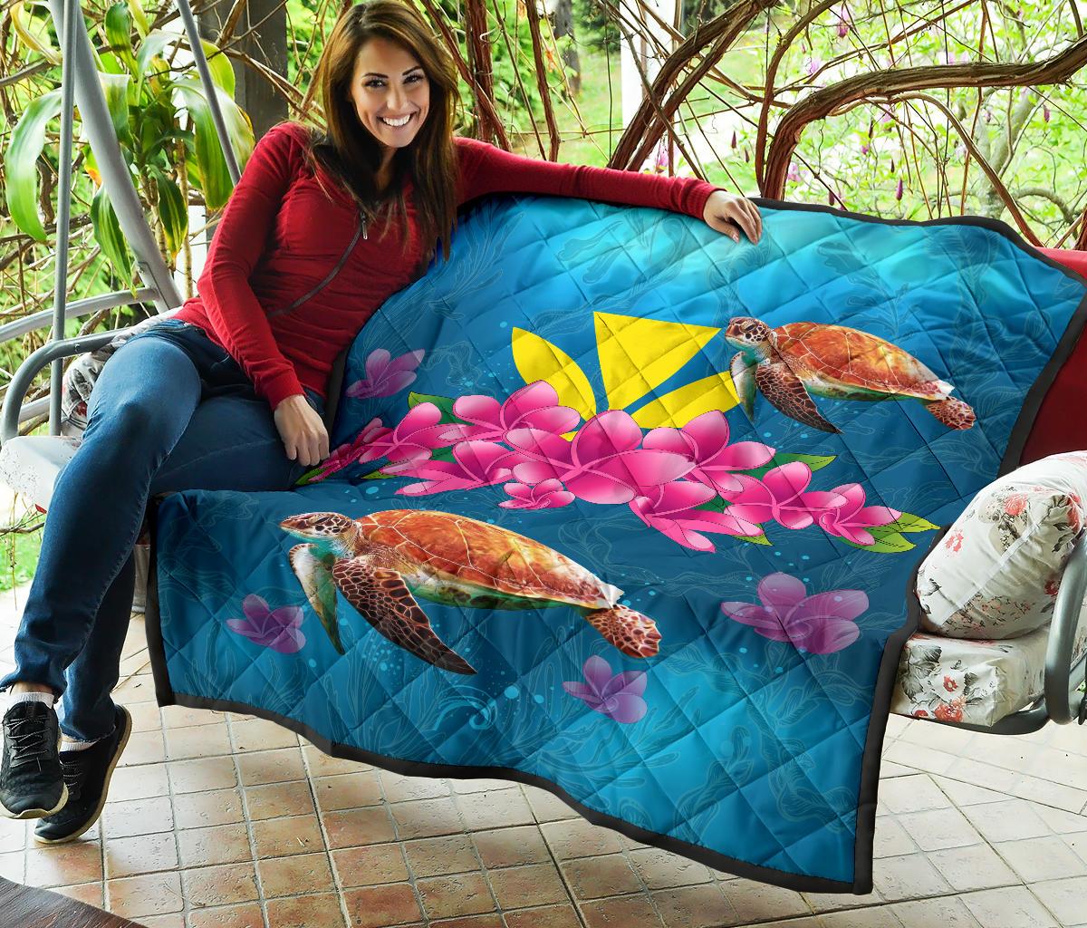 Hawaii Plumeria Kanaka Turtle Sea Premium Quilt - Polynesian Pride
