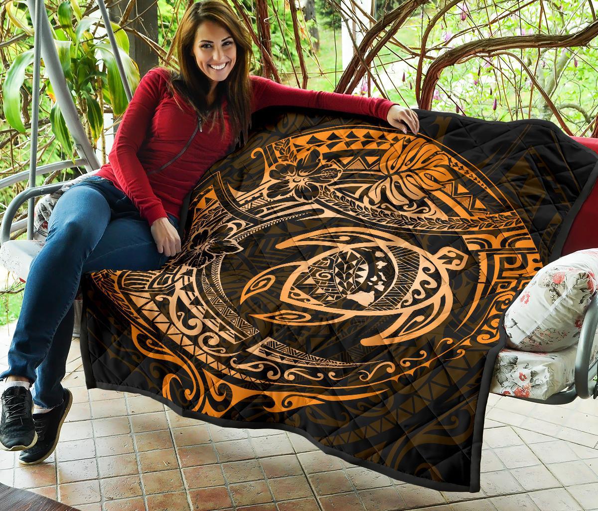 Hawaiian Turtle Polynesian Gold Premium Quilt - Polynesian Pride