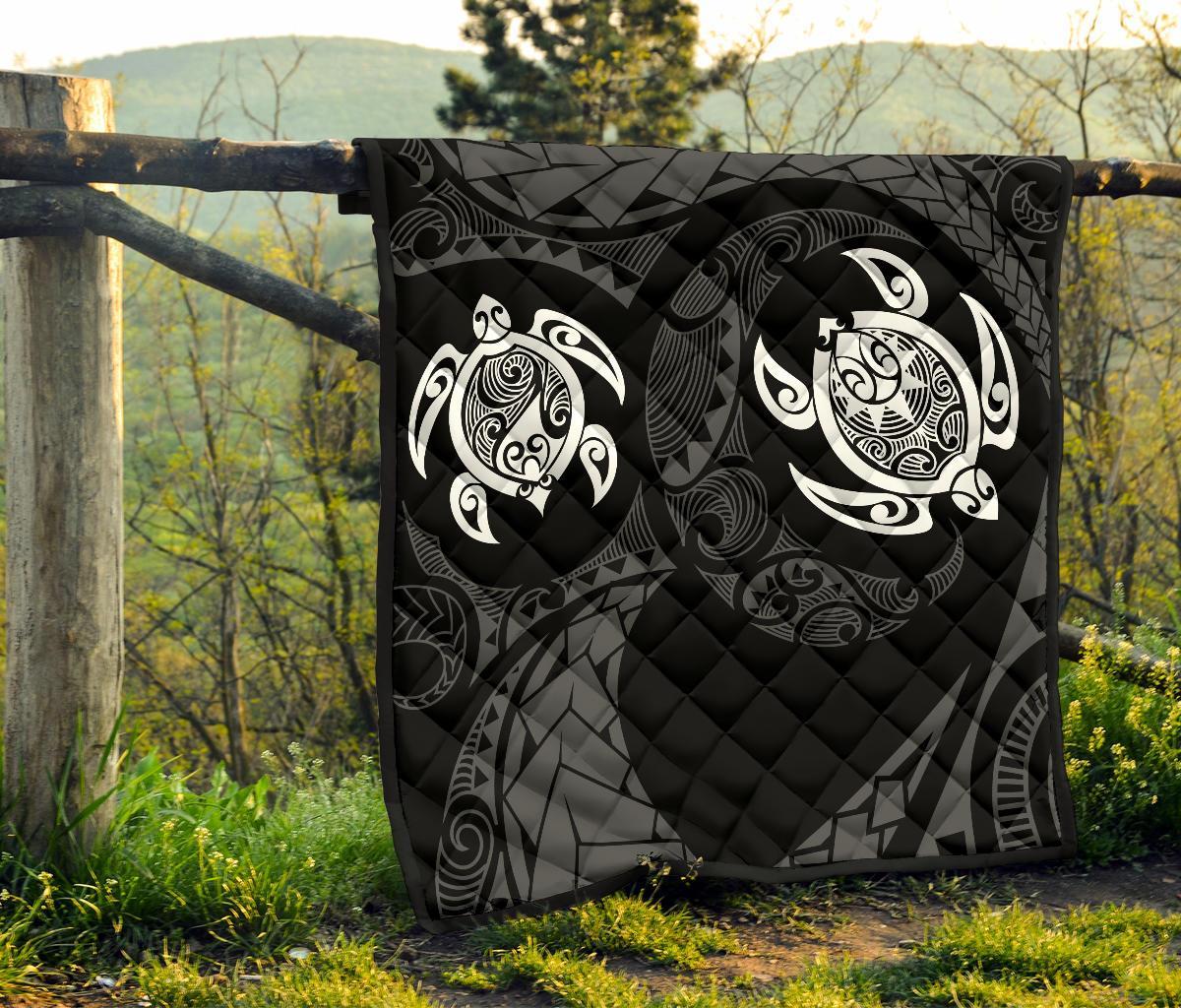 Hawaii Polynesian Turtle Premium Quilt White - Polynesian Pride