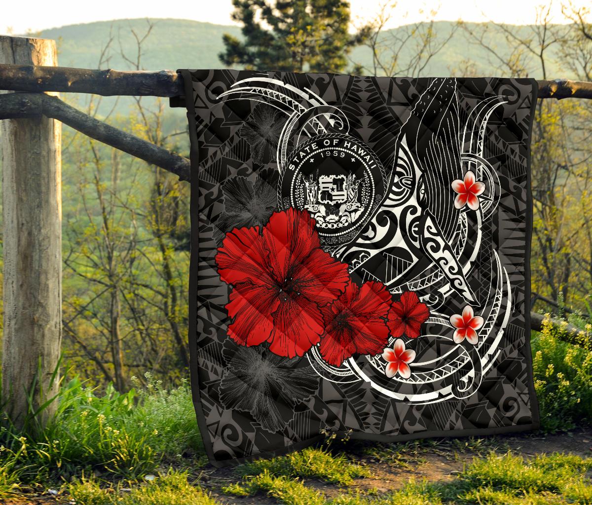 Polynesian Hawaii Premium Quilt - Humpback Whale with Hibiscus (White) - Polynesian Pride