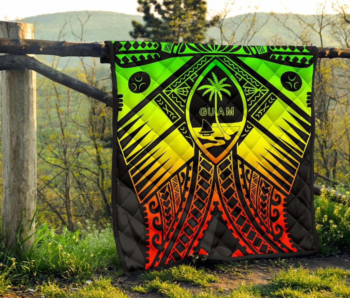 Guam Polynesian Premium Quilt - Guam Reggae Seal with Polynesian Tattoo - Polynesian Pride