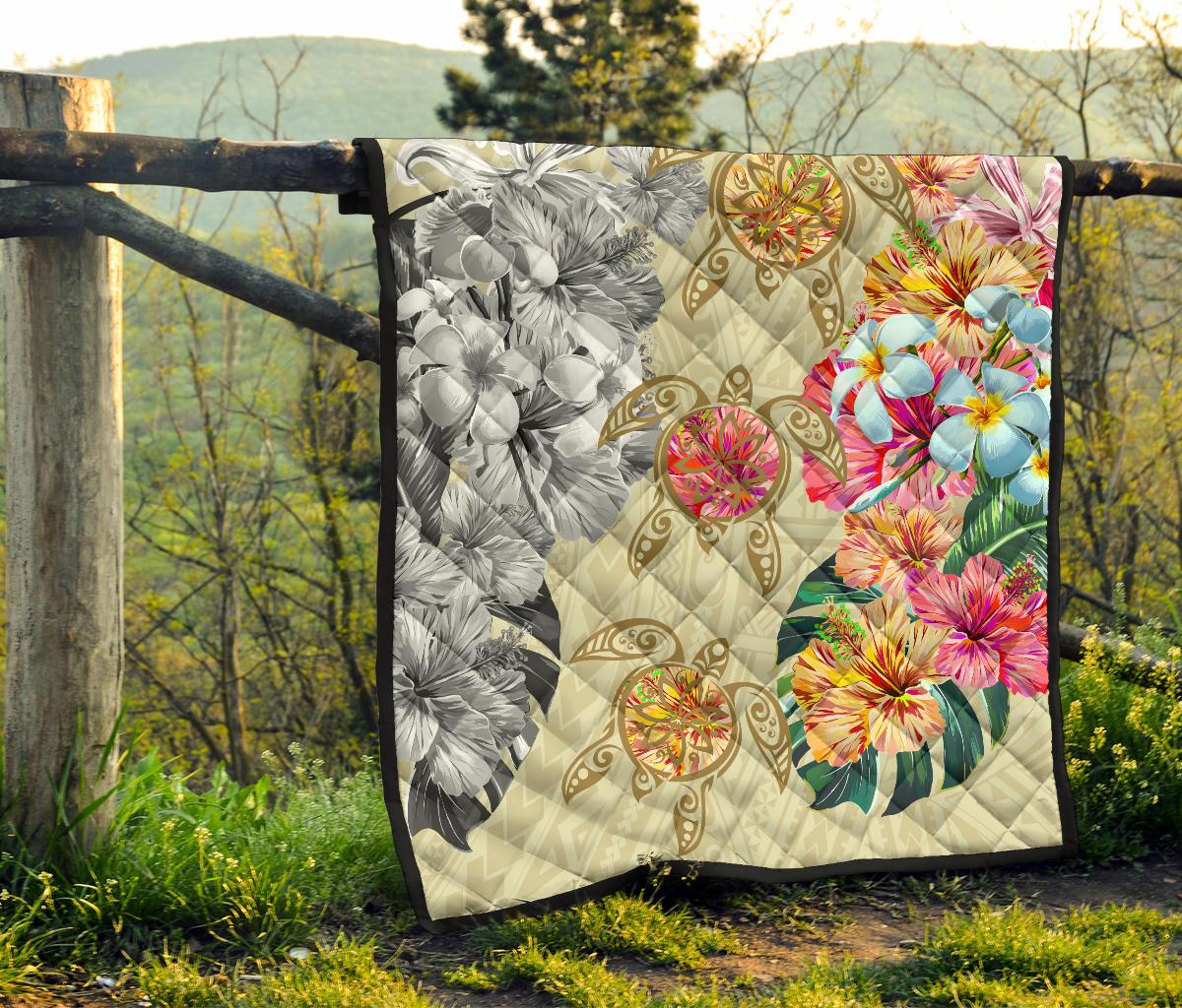 Hawaii Polynesian Flowers Swimming Turtles Premium Quilt - Polynesian Pride