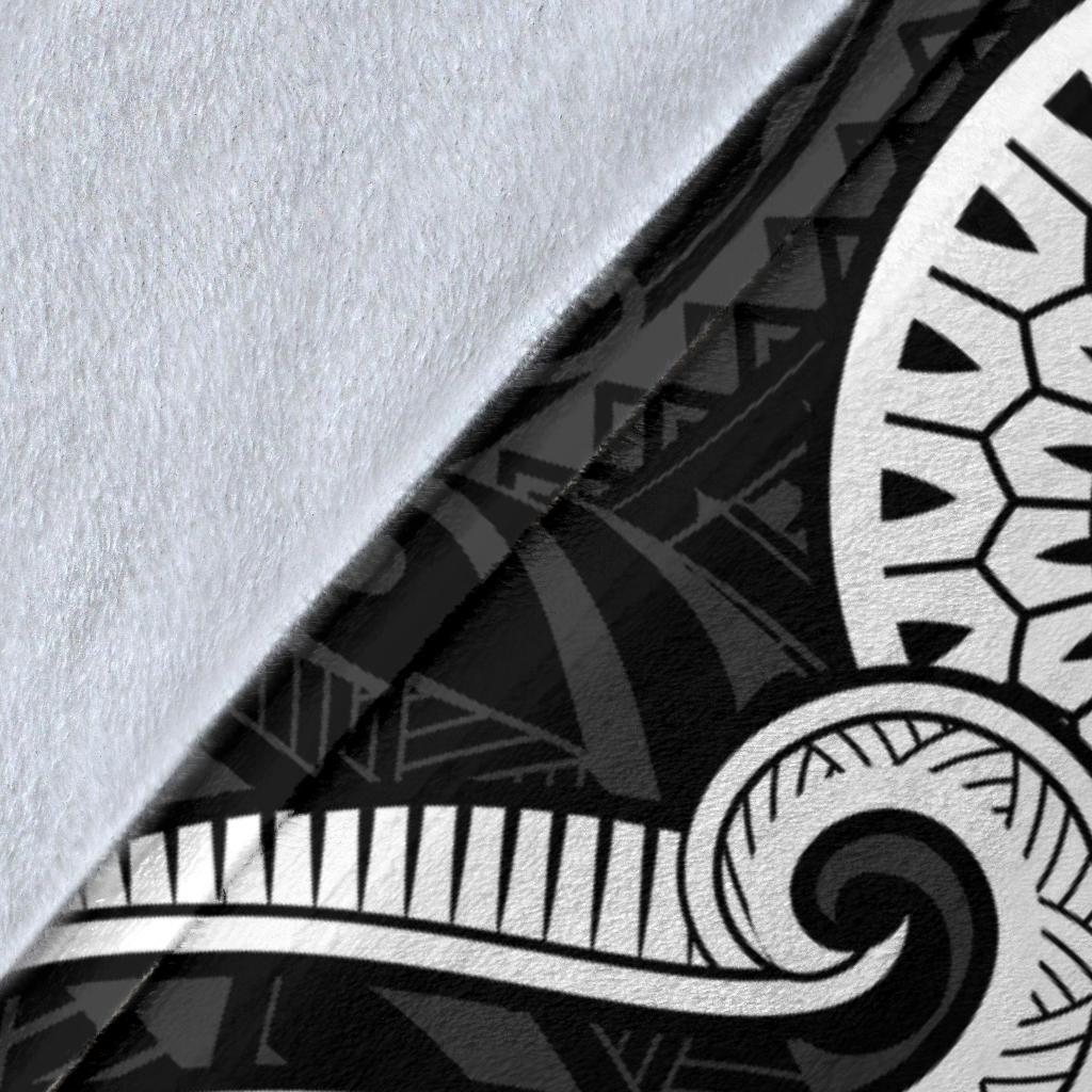 Vanuatu Premium Blanket - White Tentacle Turtle - Polynesian Pride